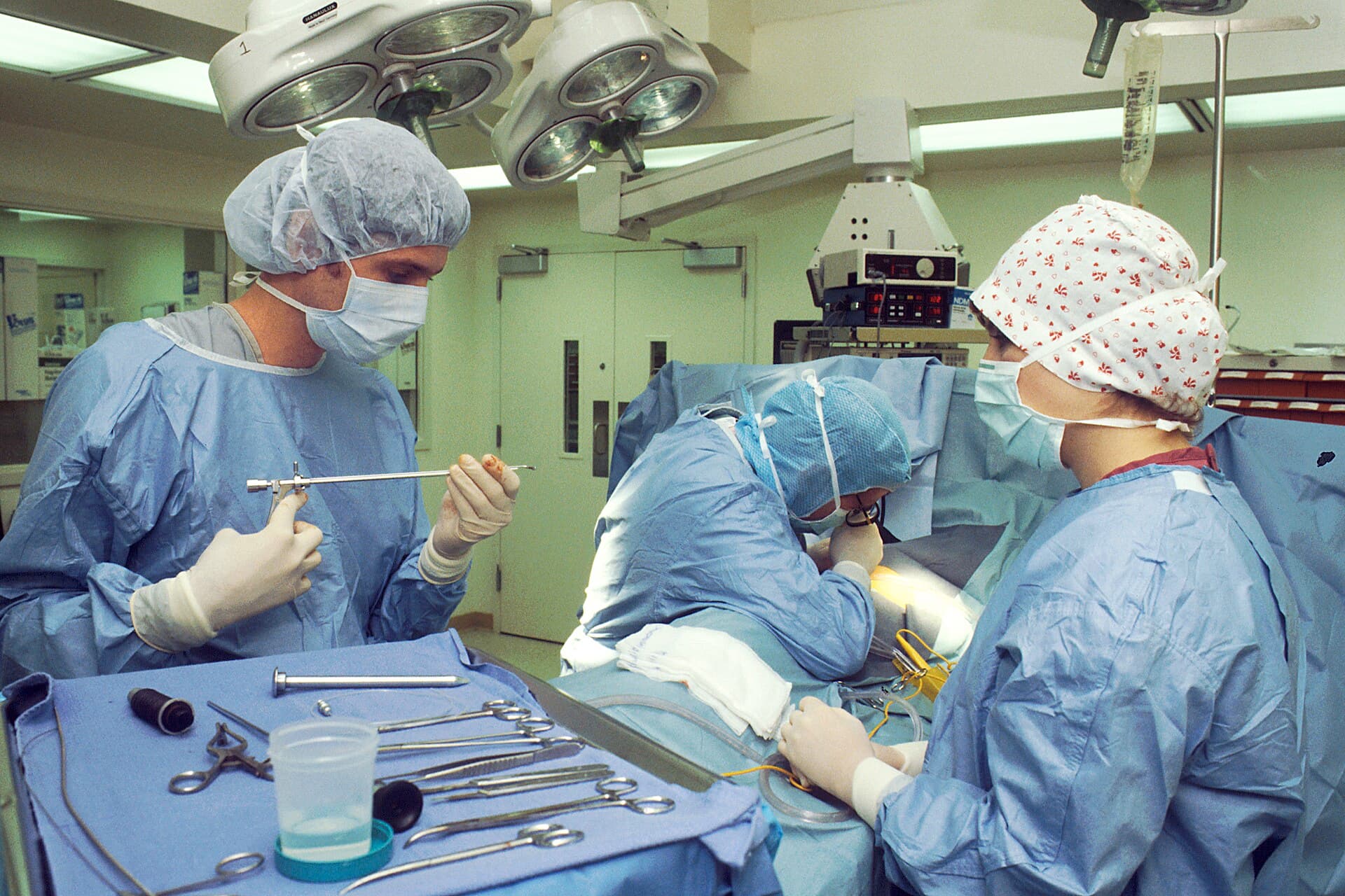 Treatment stage in a modern operating room